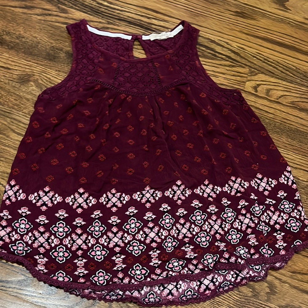 Maroon tank top